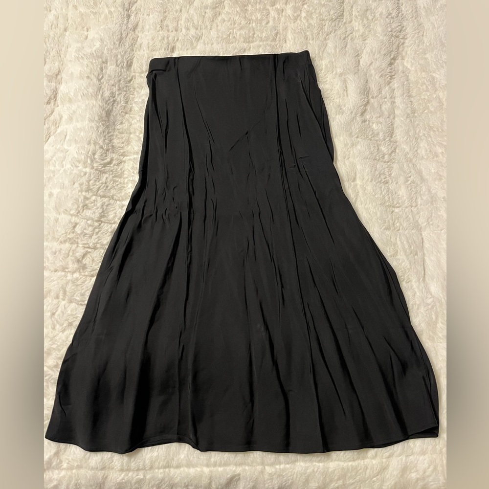 NWT VS SKIRT